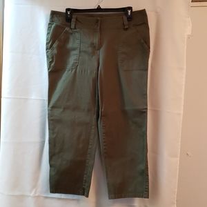Liz Claiborne Capris size 12